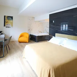 בית הארחה Municipio Luxury, נאפולי